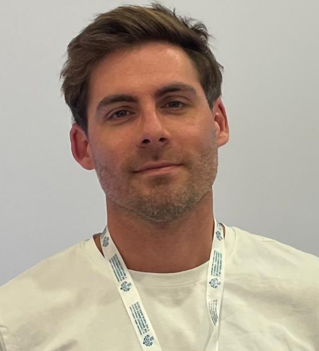 Prof. Christofer Gordon